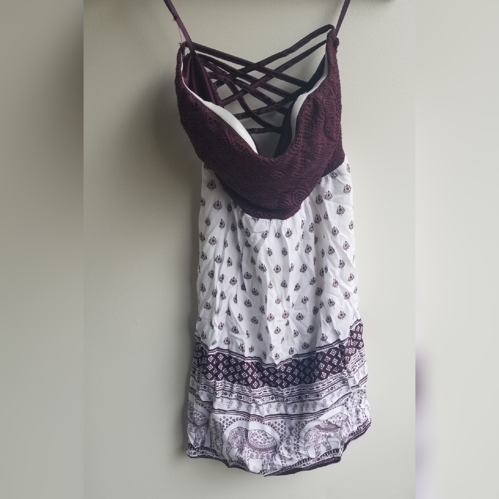 XS burgundy and white strapless sundress